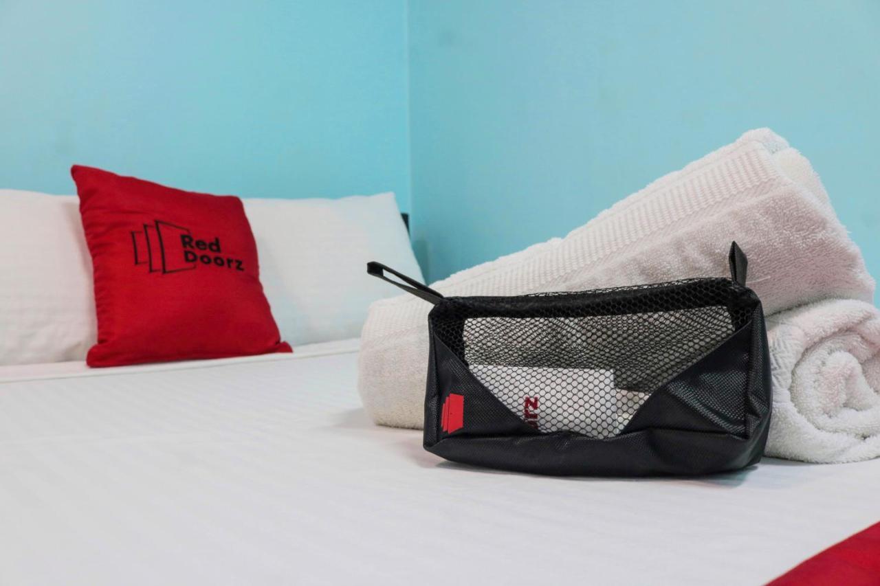 Reddoorz Plus New Era Budget Hotel Mandaue Former Reddoorz Plus Near Uv Mandaue Cebu Ngoại thất bức ảnh