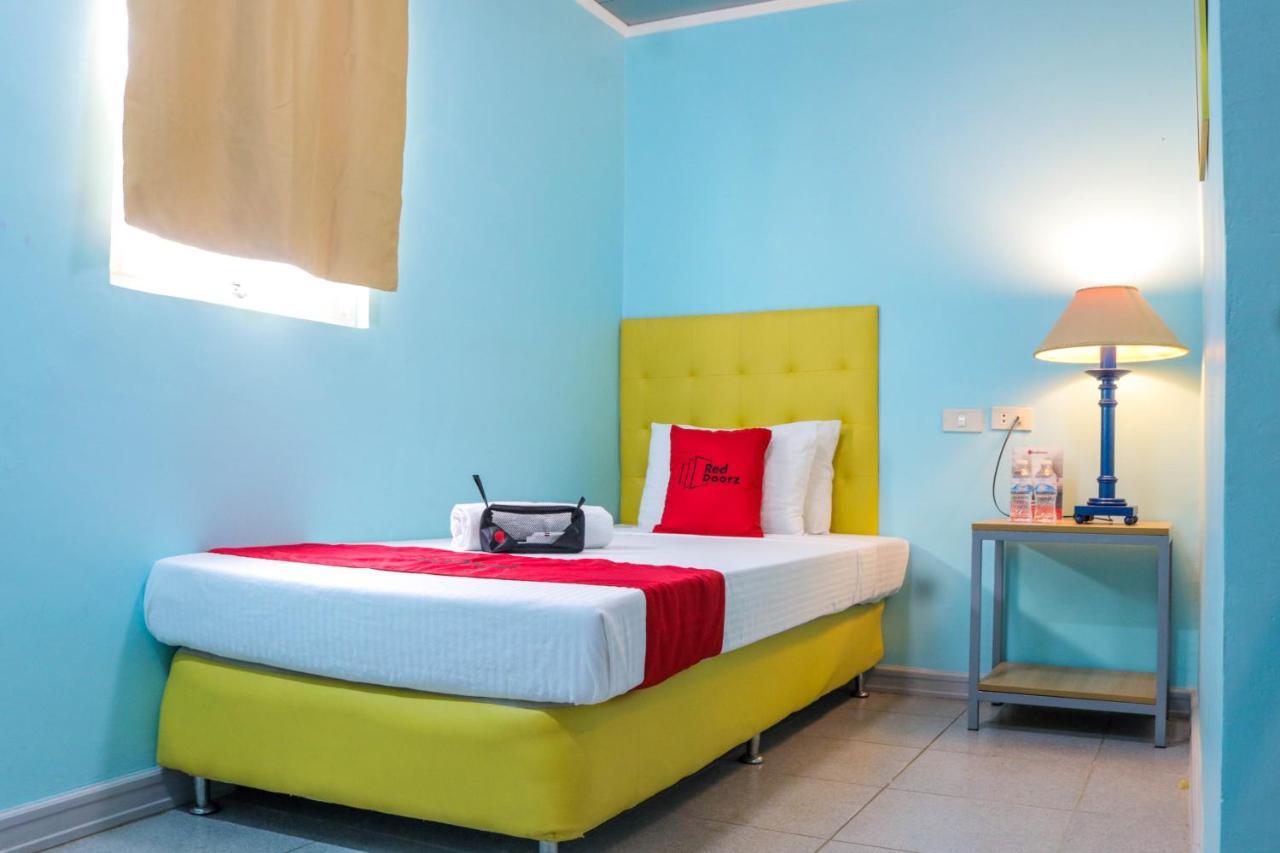 Reddoorz Plus New Era Budget Hotel Mandaue Former Reddoorz Plus Near Uv Mandaue Cebu Ngoại thất bức ảnh